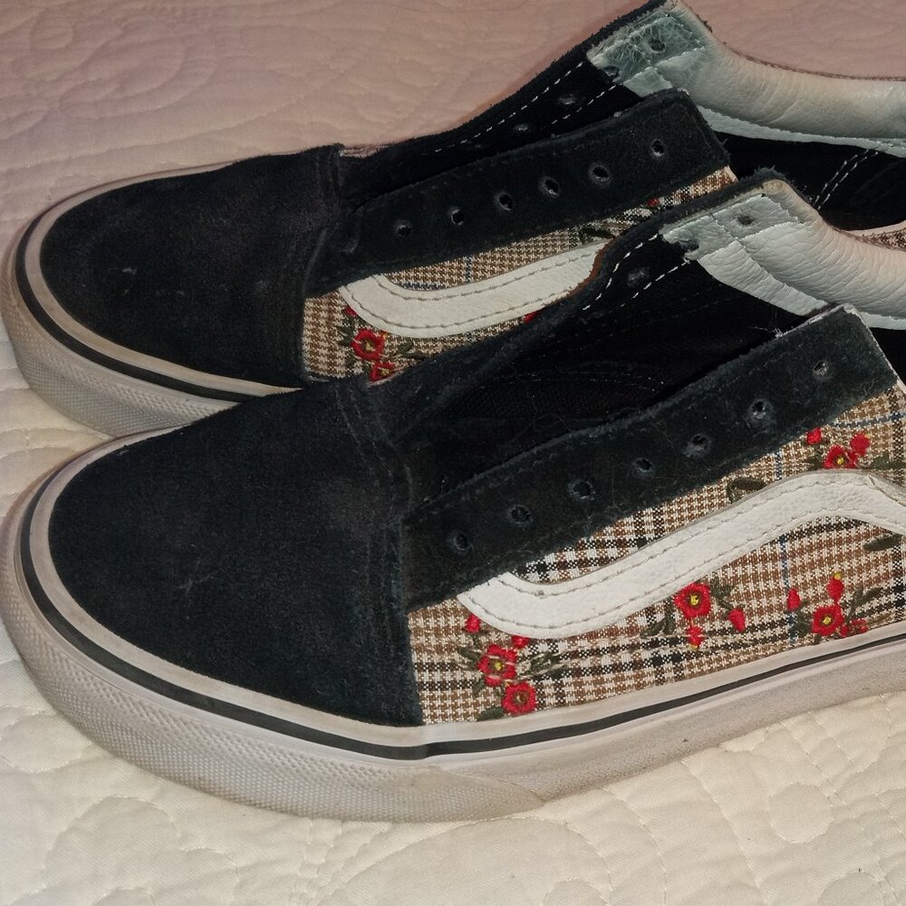 Vans Off the Wall girl shoes - size 6